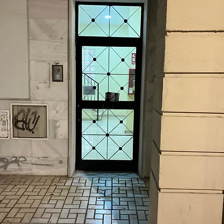 Victoria Apartment *
